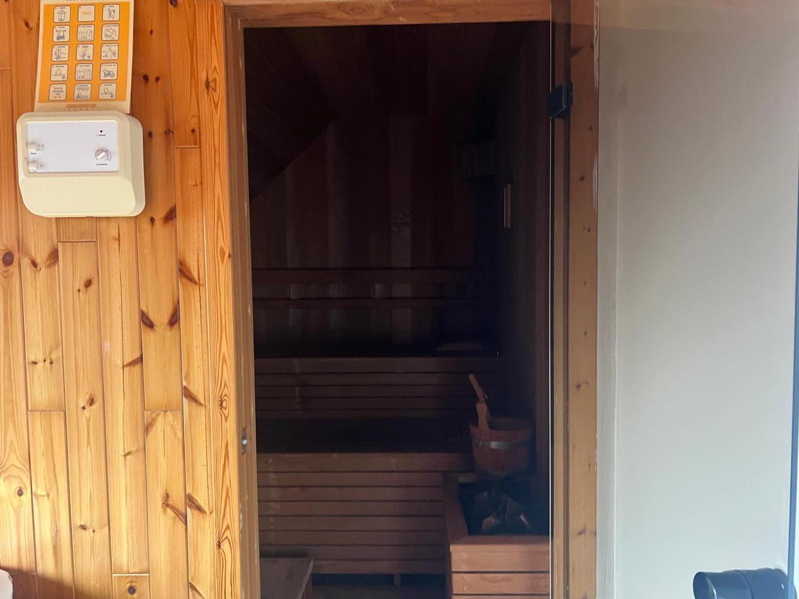 Villa Op De Hoek Rooms 알스트 외부 사진
